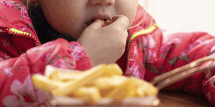 meisje kind eten