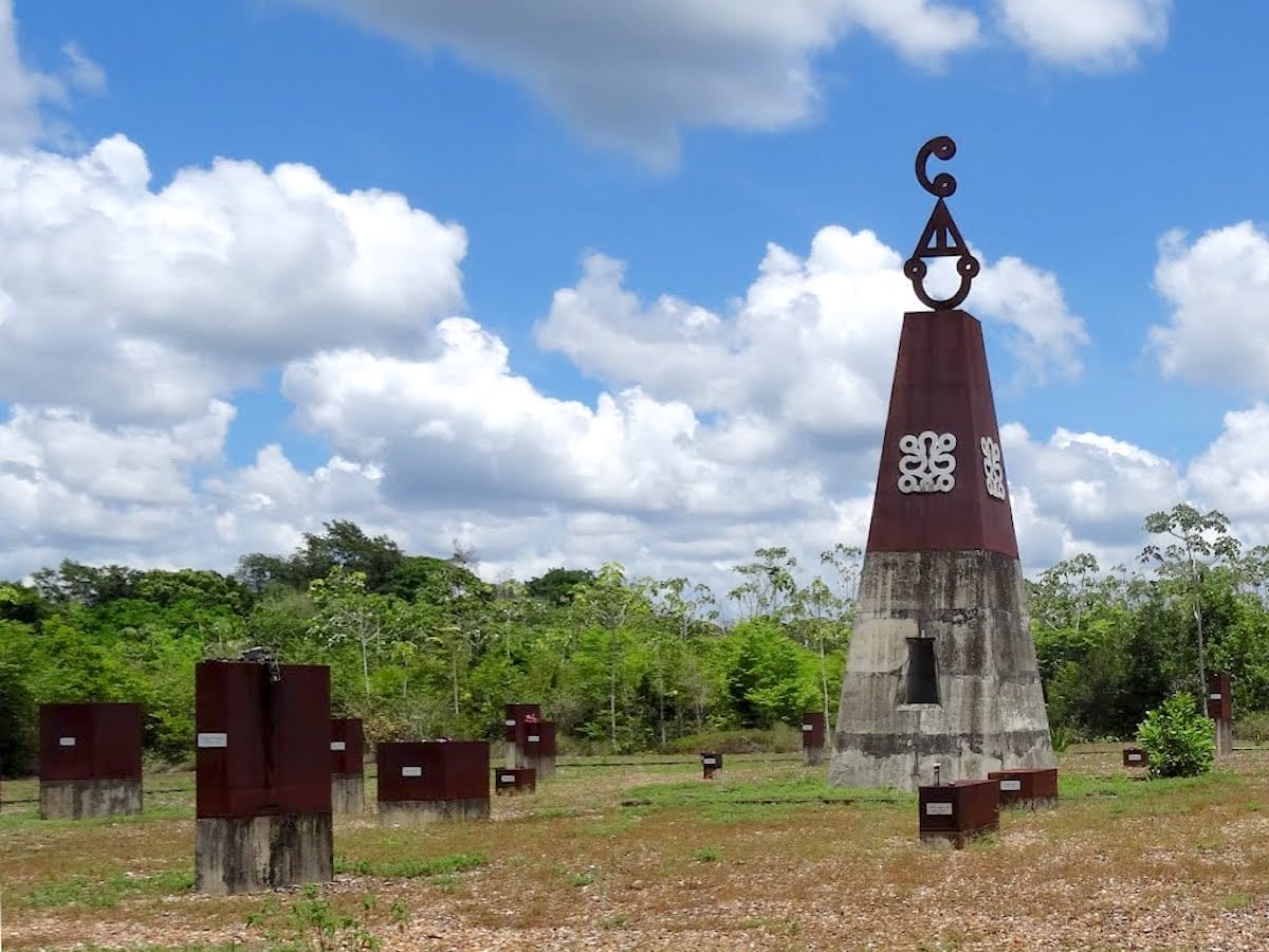 moiwana monument suriname