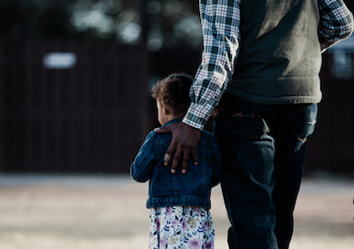 man vader meisje dochter kind