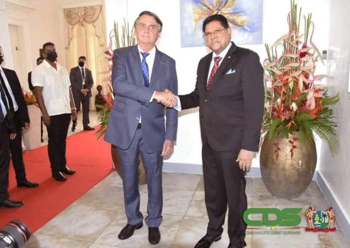 santokhi en bolsonaro 1