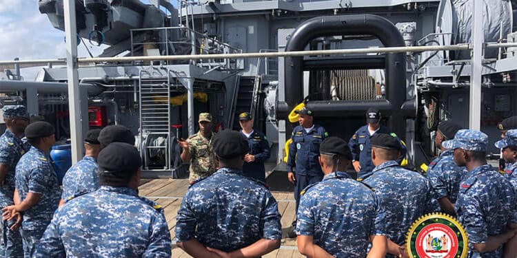 braziliaans marineschip