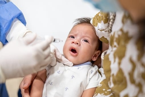 kind ziek arts dokter ziekenhuis