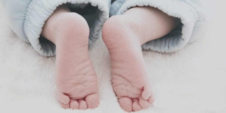 voeten baby kleuter peuter