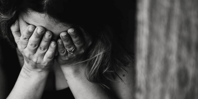 depressief verdrietig huilen