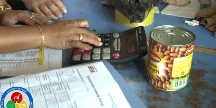ECD controle in Brokopondo goederen producten supermarkt winkel 2