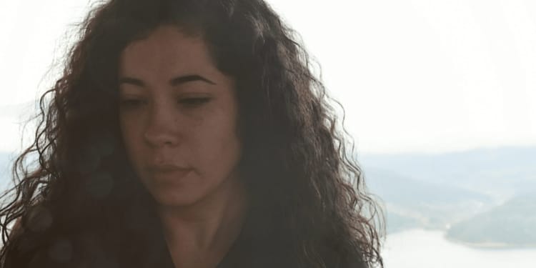 vrouw verdrietig depressief
