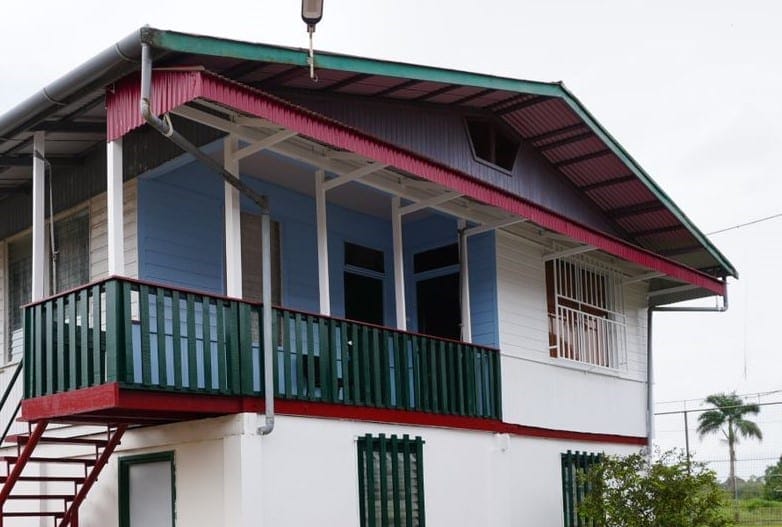 4 Sukh Dhaam zijkant