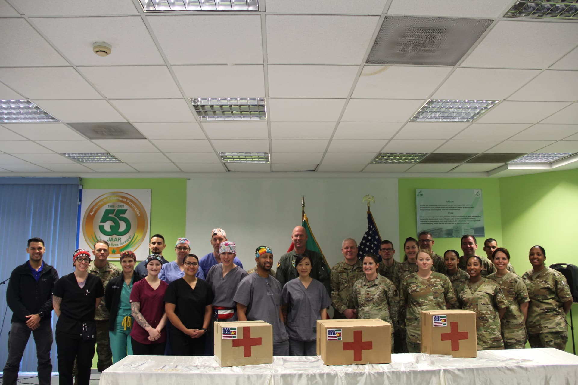 Amerikaanse militaire chirurgen beginnen twee weken durende medische missie in Suriname 1