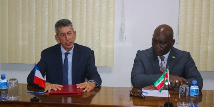 Suriname en de Franse Republiek tekenen overeenkomst inzake wederzijdse rechtshulp