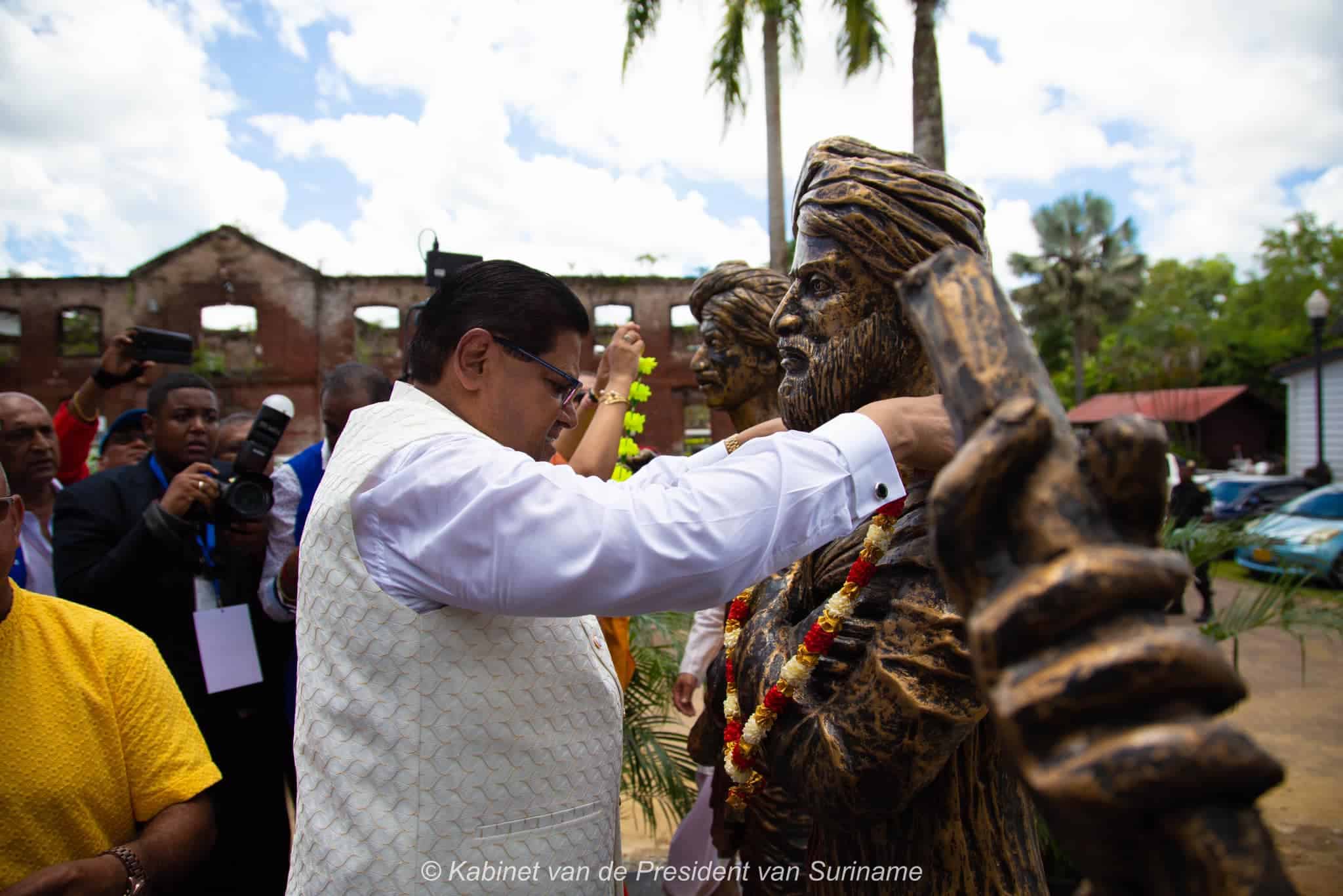 Verzetsstrijders Mathoora Ramjanee en Rajgaroo vereeuwigd