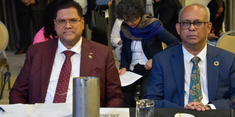Chandrikapersad Santokhi en albert ramdin