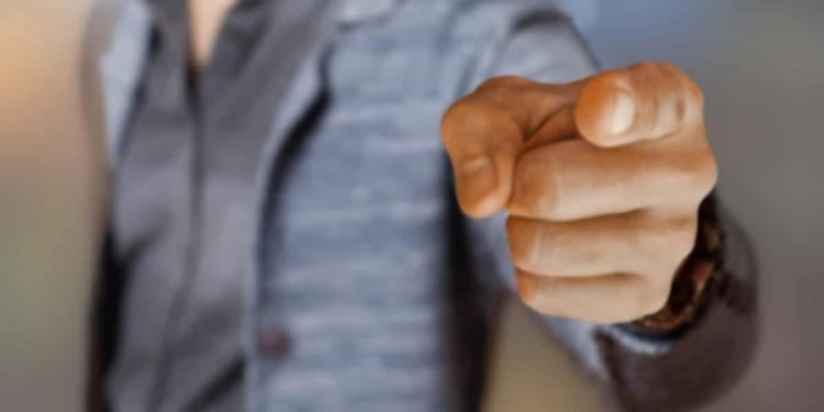 Vinger wijzen man