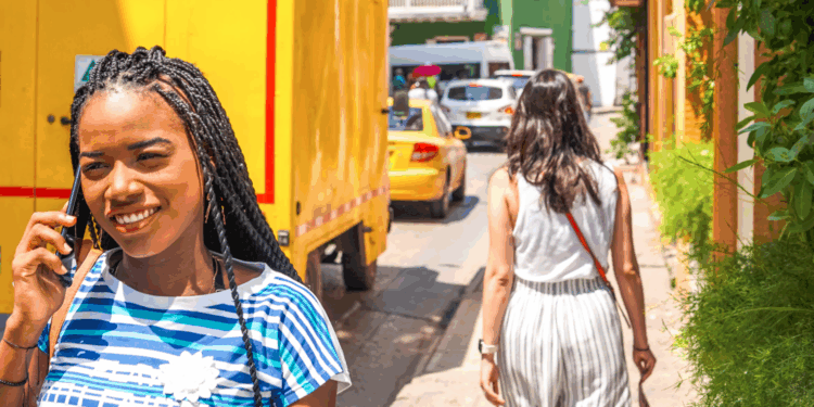 dame telefoon vrouw bellen smartphone