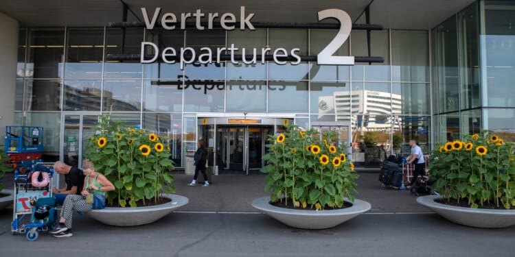schiphol airport vertrekhal