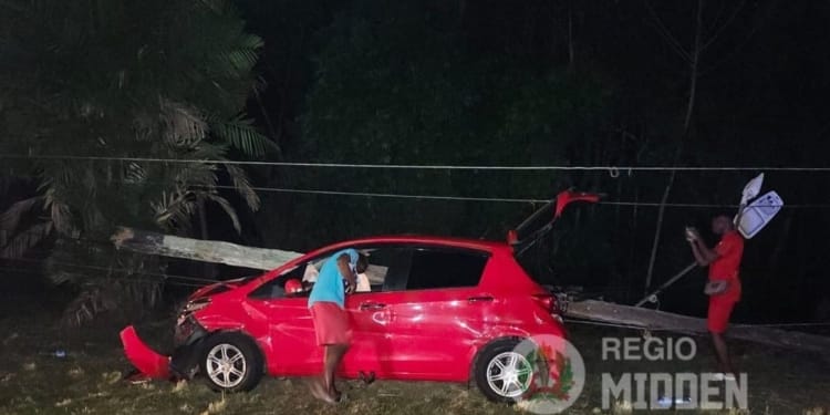 ebs paal aangereden aanrijding verkeersongeval