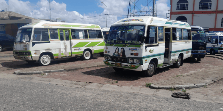 paramaribo suriname bus staatsbus lijnbus nvb