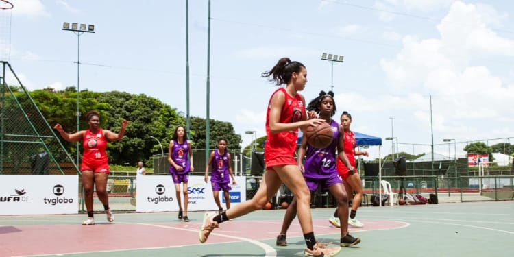women-playing-basketball