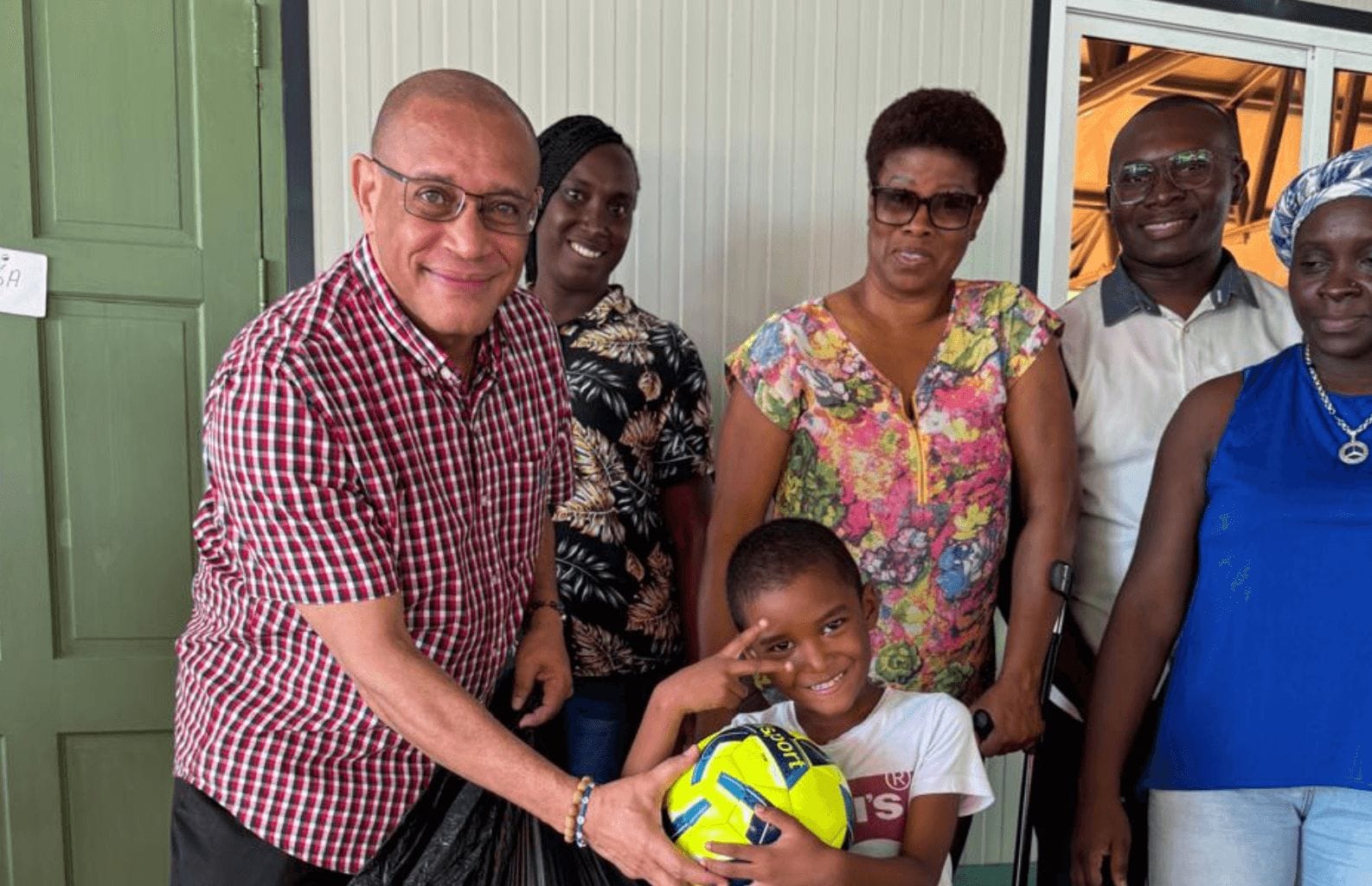 mac andrew minister jongeren para