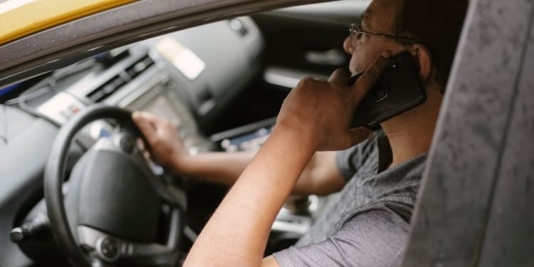 telefoon bellen auto rijden